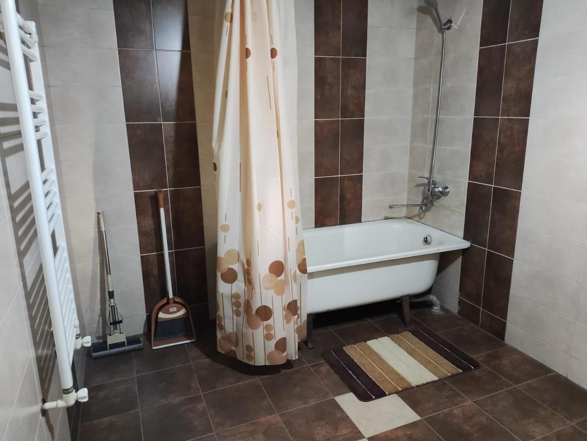 Mashtots Apartment